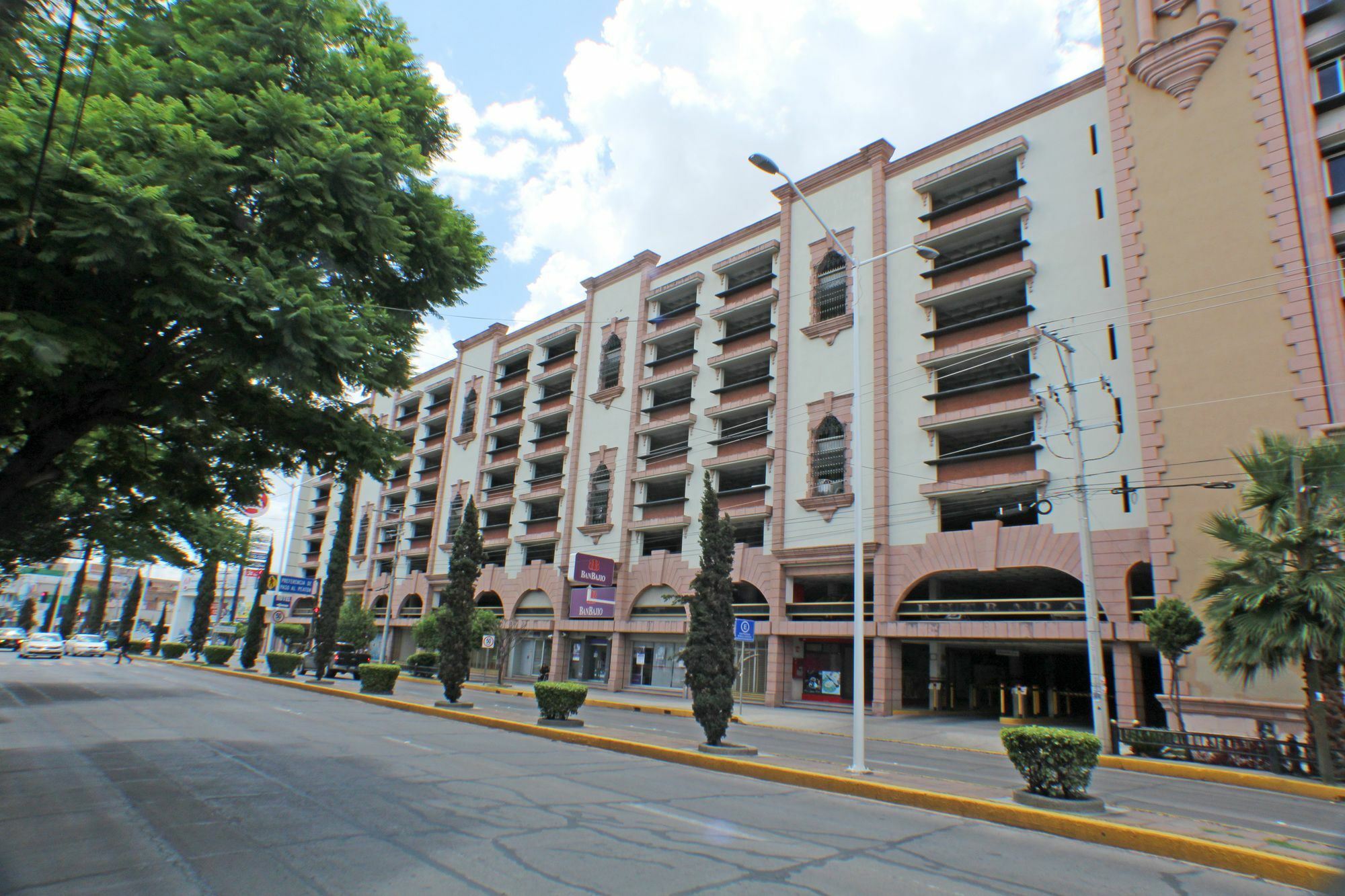 Hotel Real Plaza Агуаскальентес Экстерьер фото